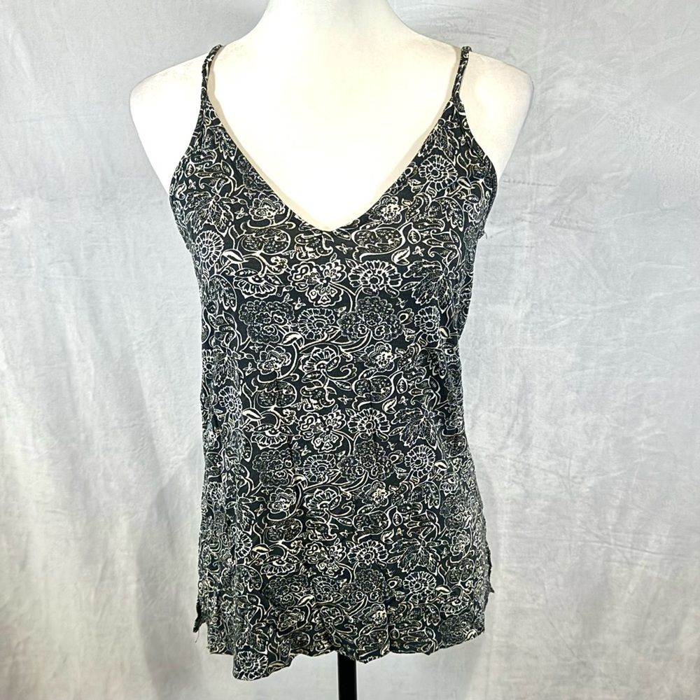 Old Navy navy and cream all over print cami tank size small